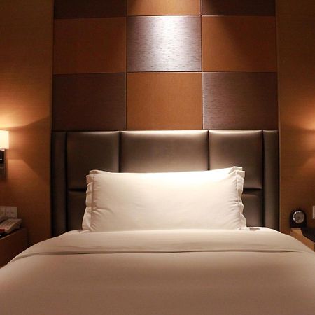 Movenpick Hotel Енши Екстериор снимка