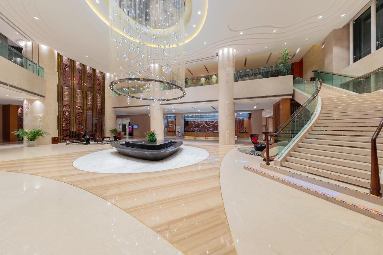 Movenpick Hotel Енши Екстериор снимка