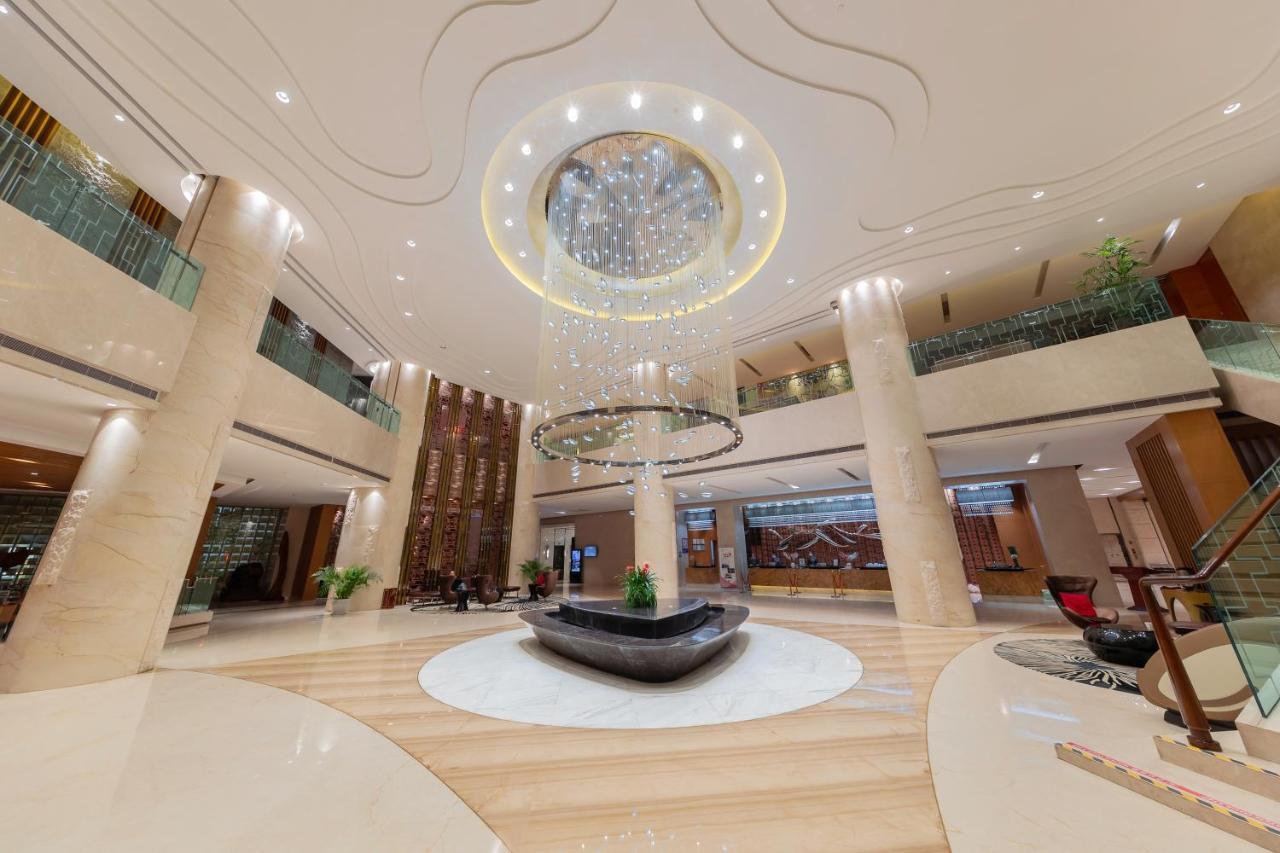 Movenpick Hotel Енши Екстериор снимка