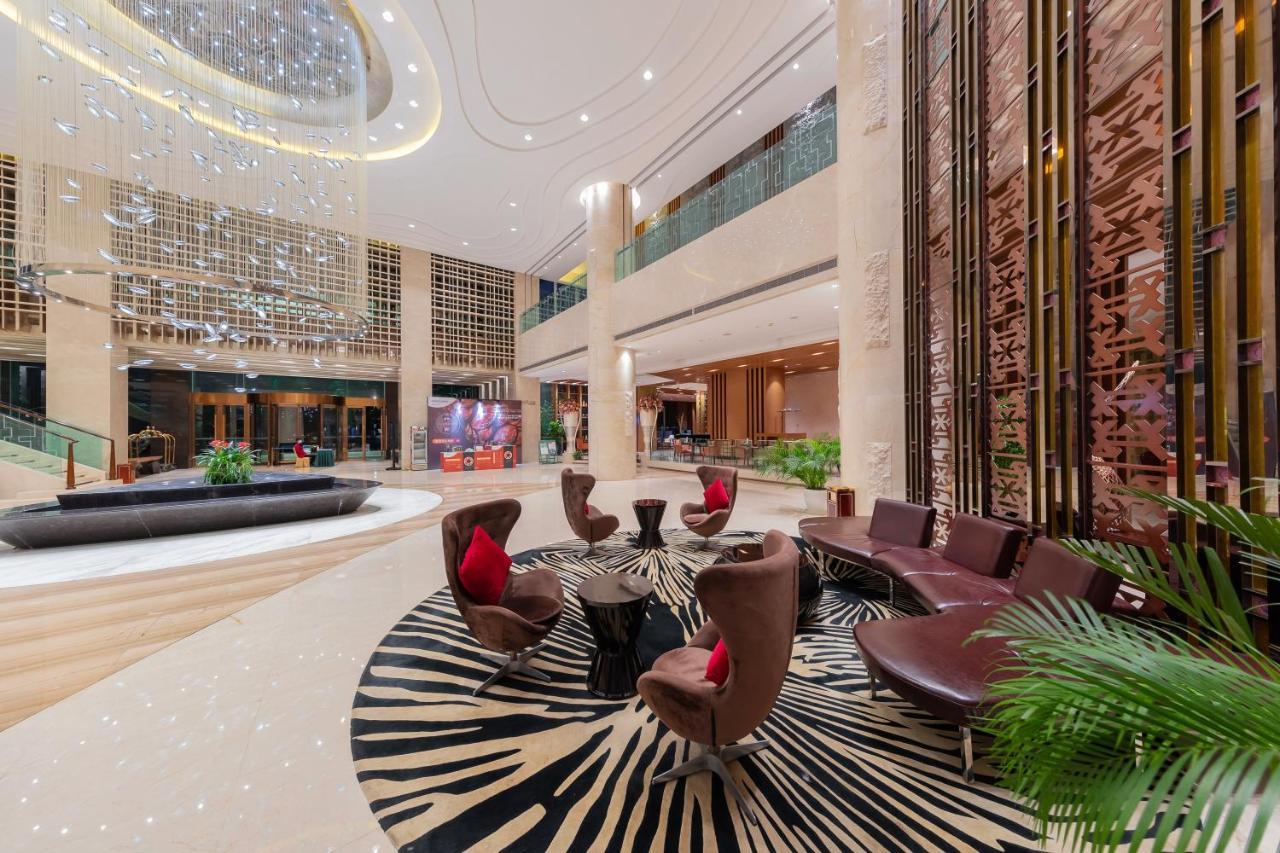Movenpick Hotel Енши Екстериор снимка