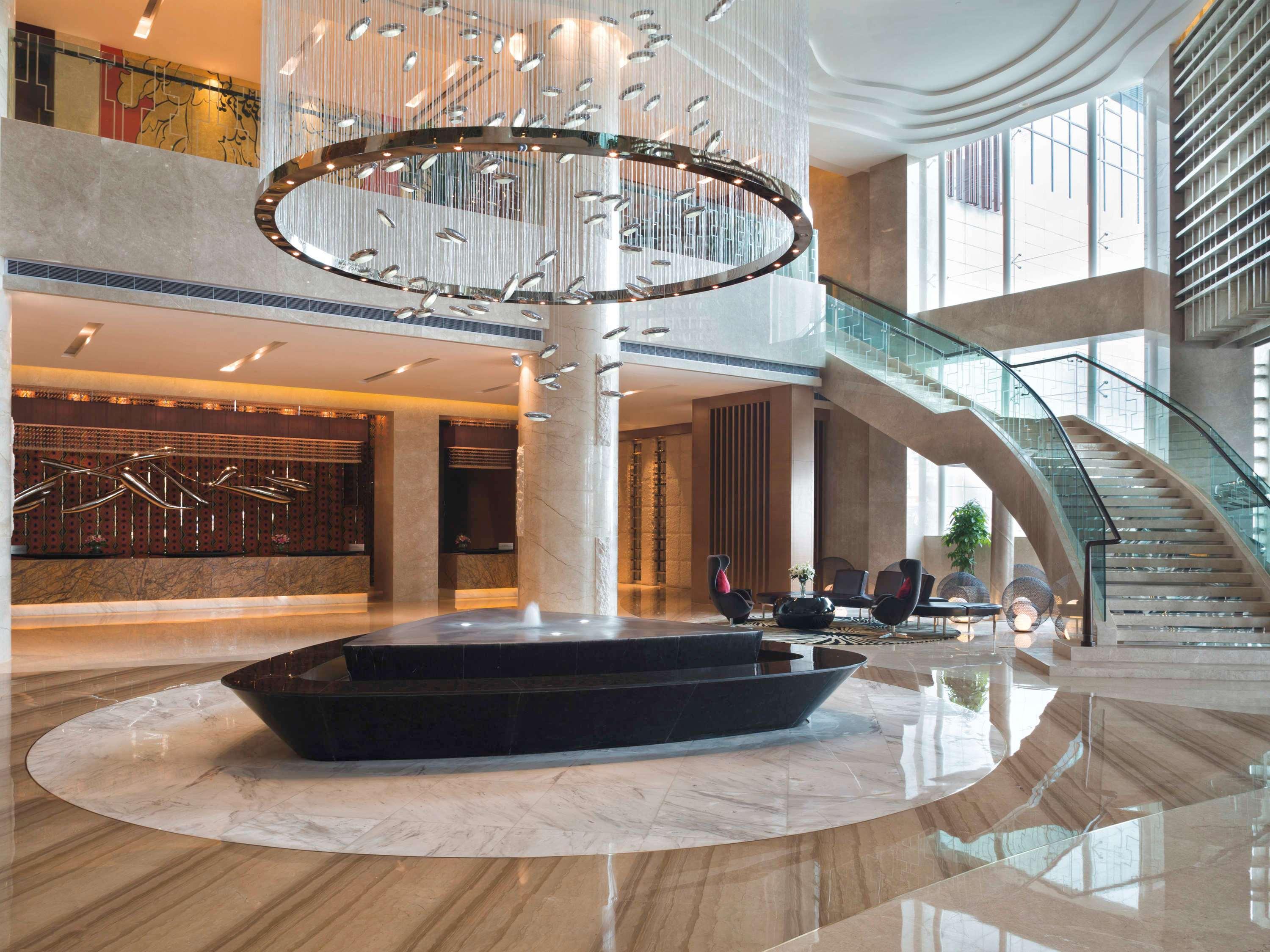 Movenpick Hotel Енши Екстериор снимка