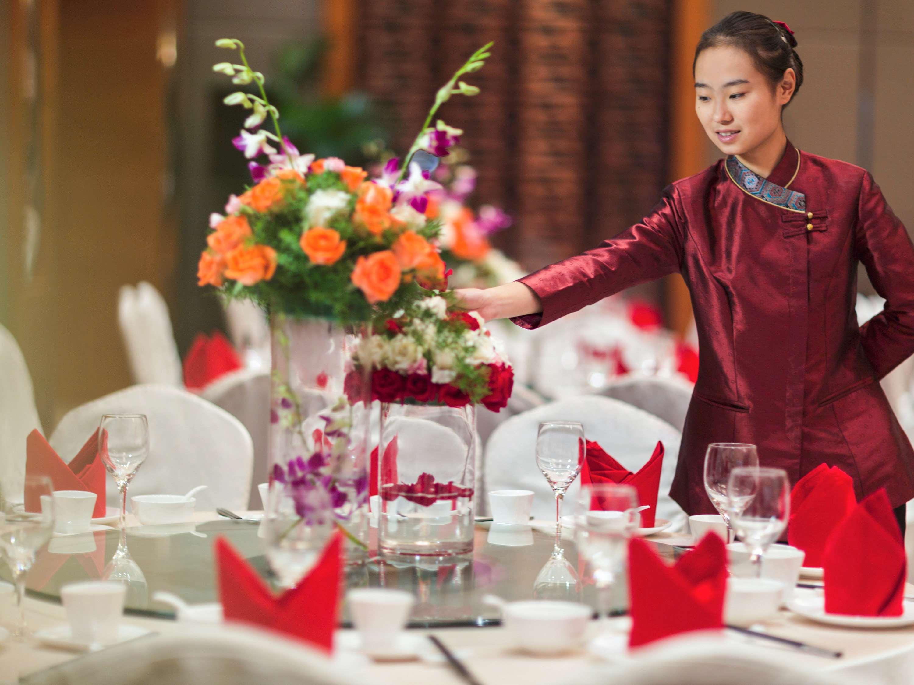 Movenpick Hotel Енши Екстериор снимка
