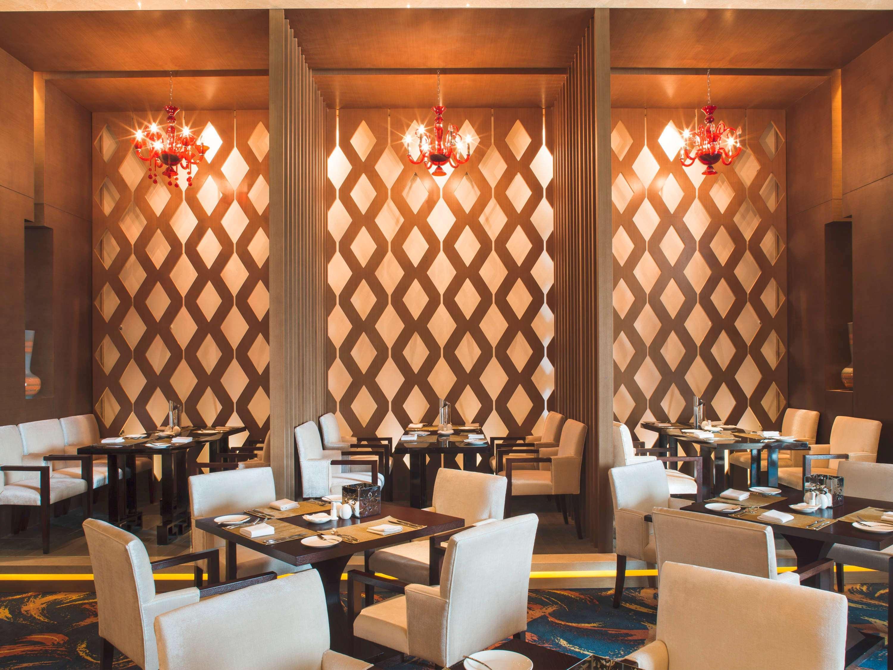 Movenpick Hotel Енши Екстериор снимка