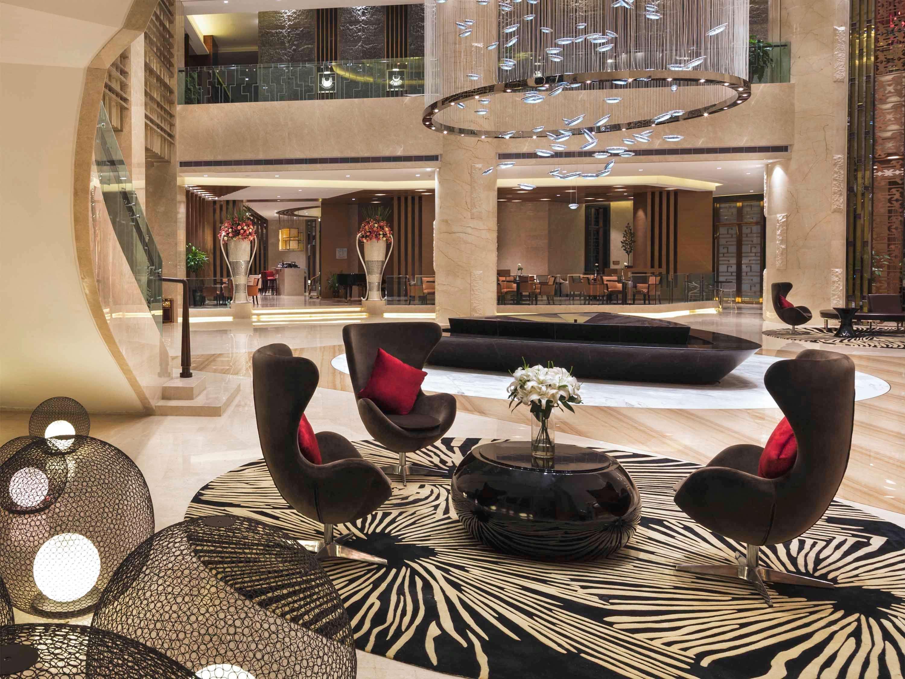 Movenpick Hotel Енши Екстериор снимка